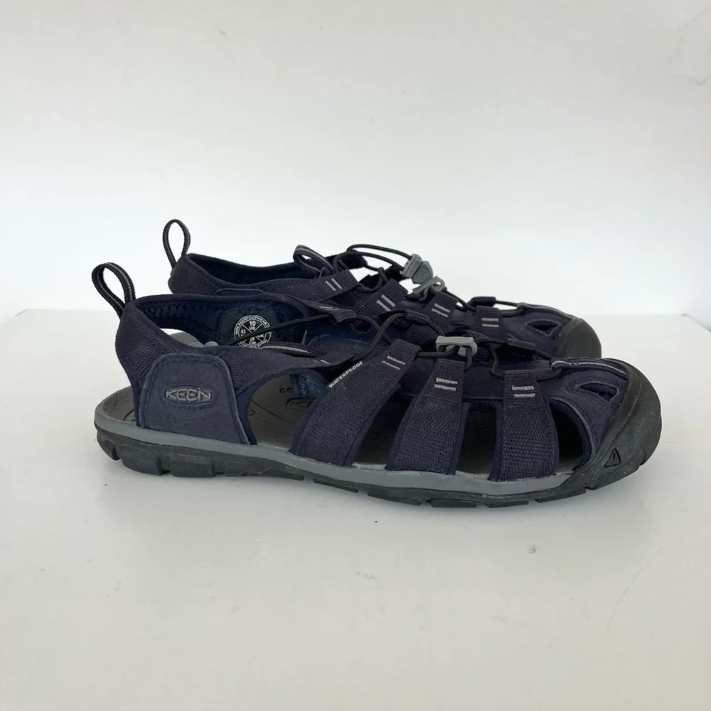 KEEN Men's Clearwater CNX Sandal in Navy Blue and Light Gray, size 10 / 43